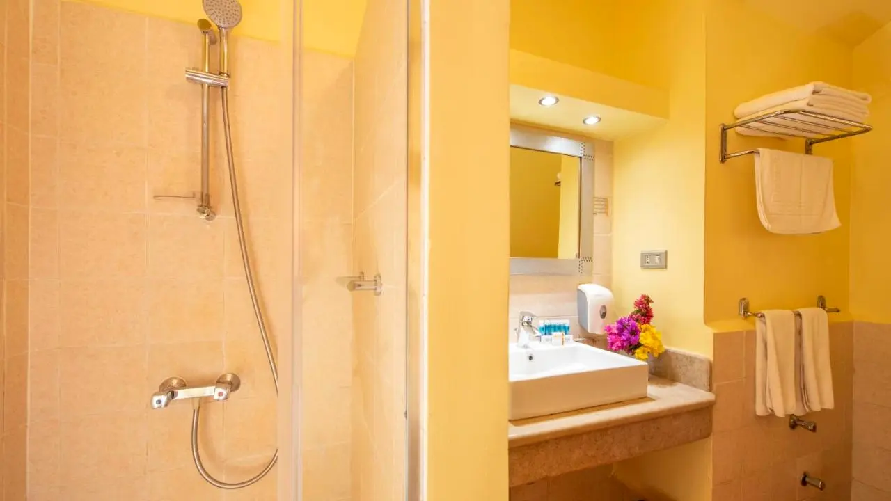 الفندق ثري كورنرز ريحانة - الجونة